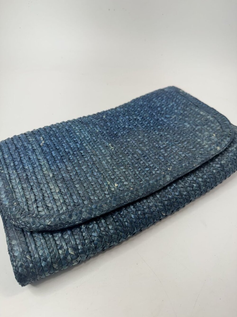 Vintage Blue Woven Straw Clutch Purse With Snap Closure & Green Lining